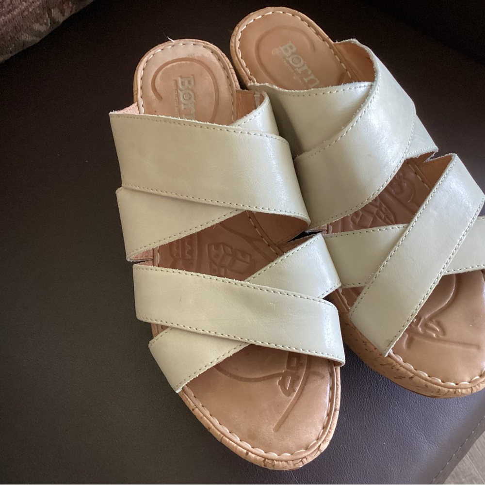 Born Concept Clearwater Women's Cream Sandals size 8